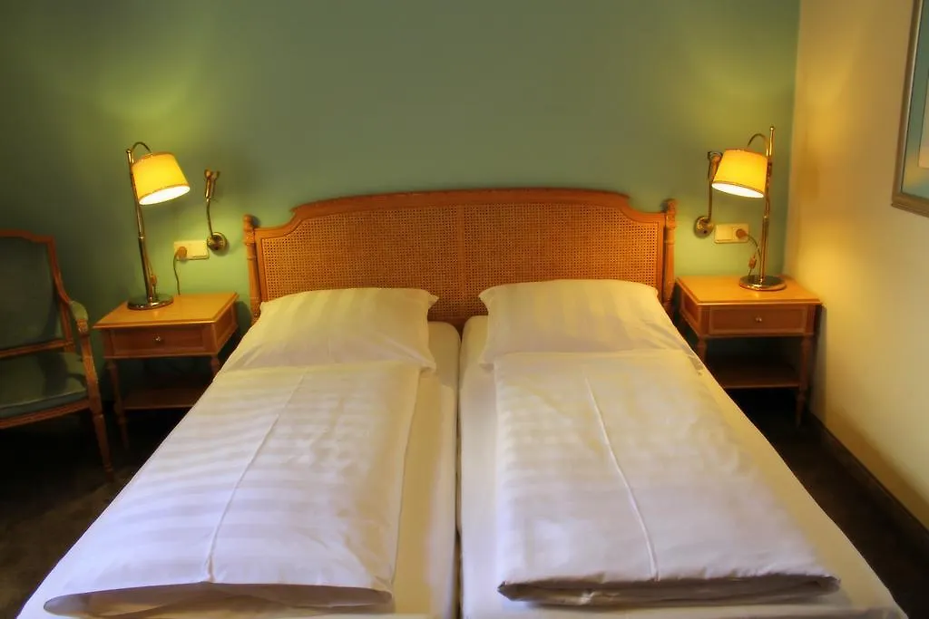 Hotel Burggartenpalais Ротенбург-на-Таубере 4*,