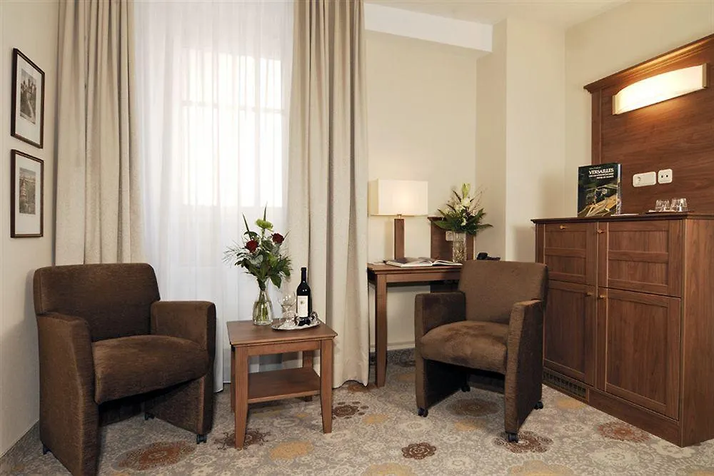 Hotel Burggartenpalais Ротенбург-на-Таубере Германия