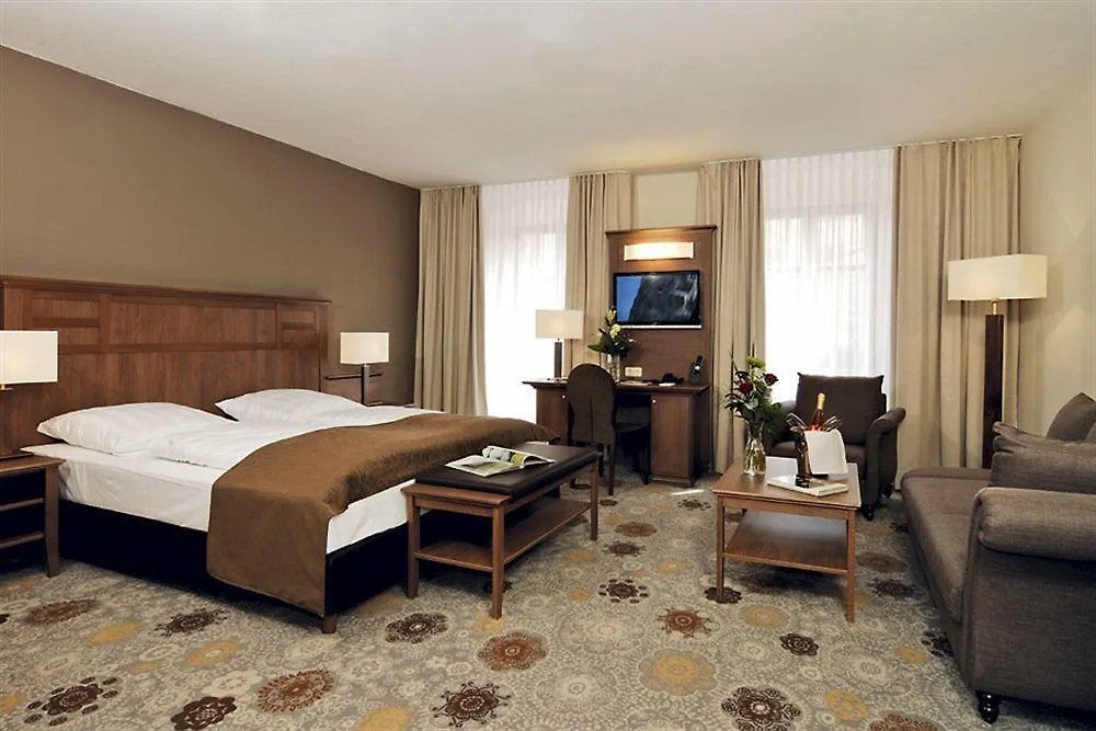 Hotel Burggartenpalais Ротенбург-на-Таубере 4*,